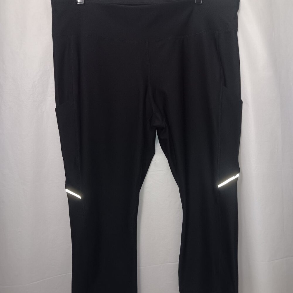 XERSION FITTED HIGH WAIST POCKET CAPRI LEGGINGS - Picture 8 of 11